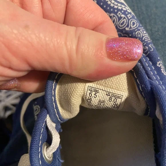 Almost new/Worn 1X. Bandanna sneakers - Picture 5 of 6